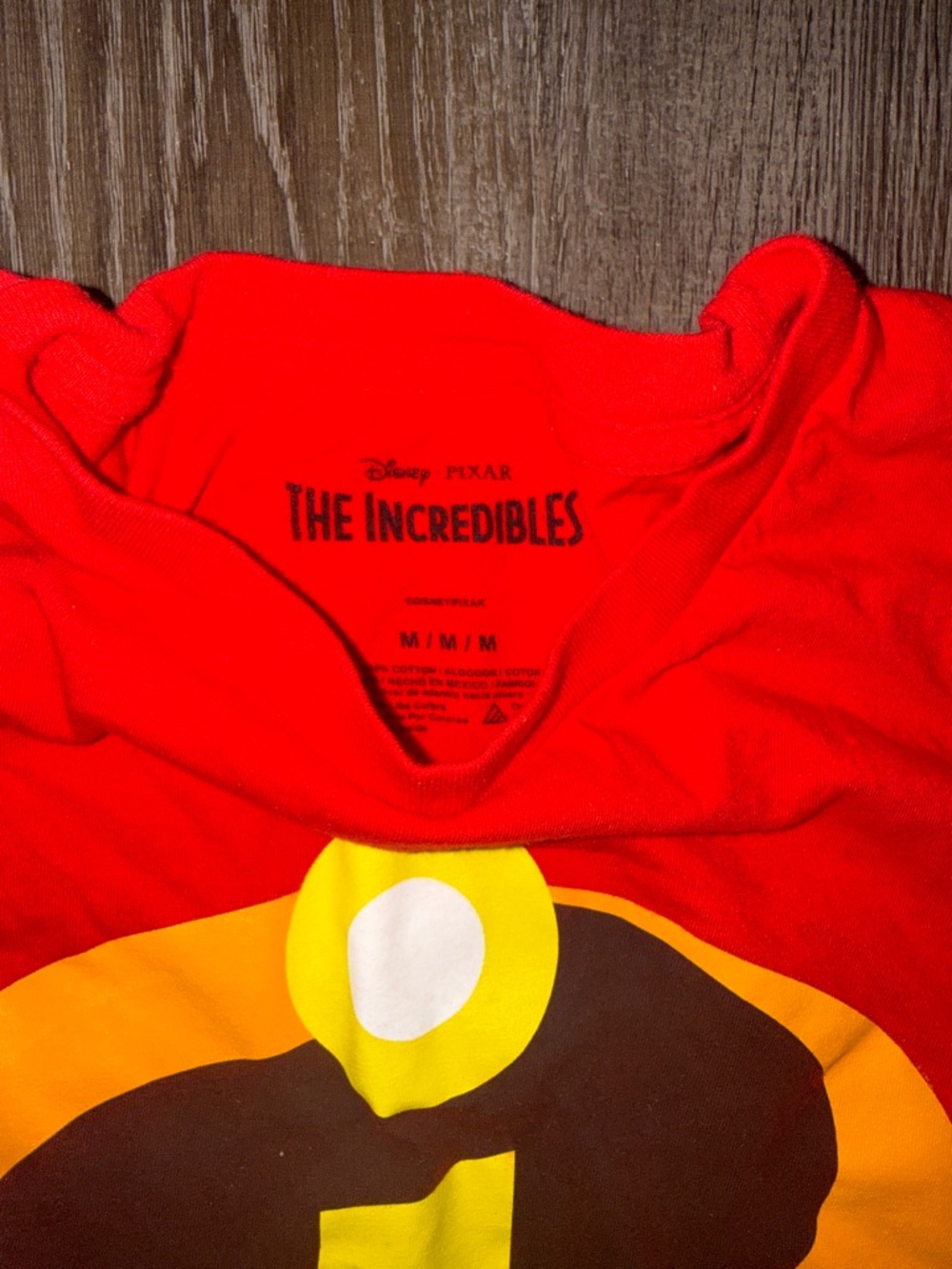 Red Disney Incredibles Superhero Logo Kids Costume T-Shirt sz M - Picture 3 of 4
